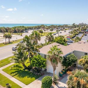 Willa Coconut Cabana - Duplex Delight, Beach-Themed 6Br Retreat With 2 Outdoor Patios & Grill, Steps From The Sand! Melbourne Exterior photo