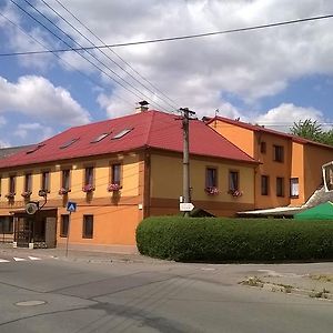 Hotel Penzion U Slunce Jaroměř Exterior photo