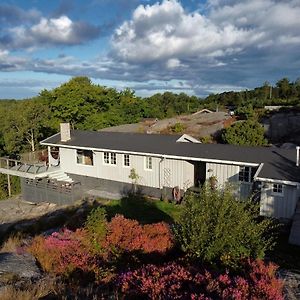 Idyllic Cabin In Lillesand Fantastic Ocean View Exterior photo