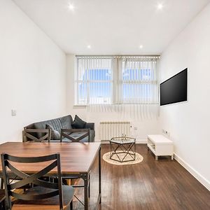 Apartament Fantastic 1 Bed By Heathrow Airport Londyn Exterior photo