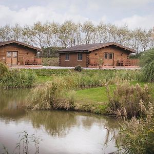 Lake View Lodges Old Leake Exterior photo