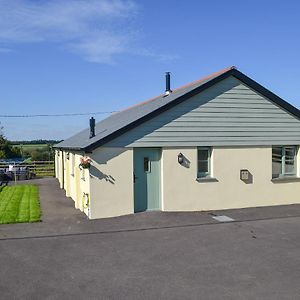 Willa East Croft Barn Halwill Exterior photo