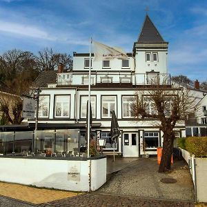 Hotel Strandhaus Blankenese Hamburg Exterior photo