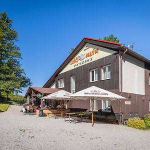 Hotel Lisci Mlyn Frenštát pod Radhoštěm Exterior photo