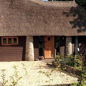 Willa Unique Thatched Retreat Near Salcombe And Beaches South Milton Exterior photo