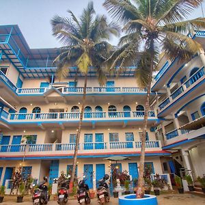 Mandrem Retreat Beach Resort Stare Goa Exterior photo