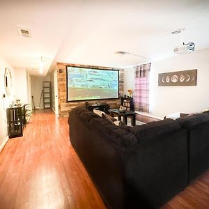 Apartament Cute 2-Brm Walkout Apt With Pool Table And Theater Lexington Exterior photo