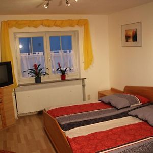 Ferienwohnung Mit 4 Schlafzimmer Fuer 2 Bis 9 Gaeste----Apartment With 4 Bedrooms For 2 To 9 Guests Norymberga Exterior photo