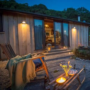 Willa Little Kestrel Cabin Pennal Exterior photo