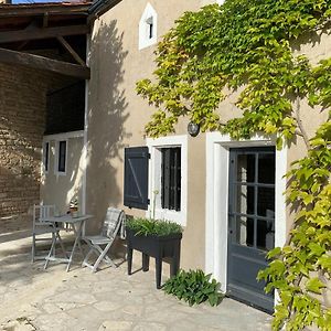 Apartament Gite Des Abeilles - Cosy, Rural & Tranquil With Shared Pool Chives Exterior photo