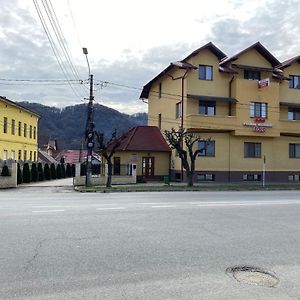 Hotel Pensiunea Coco Nasaud Exterior photo