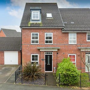 Willa Main Street Town House Leyland Exterior photo