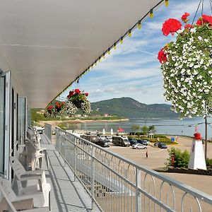 Hotel Auberge Sur Mer Charlevoix Saint-Siméon Exterior photo