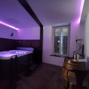 Apartament #Fer Rever 63# Jacuzzi #Salle De Sport En Supplement Et Sur Demande#Musculation Thiers Exterior photo