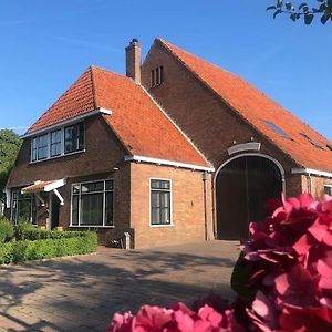 Apartament Rustig Logeerverblijf Aan De Rand Van De Stad Lekkum Exterior photo