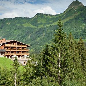Das Alpine Lifestyle Berghotel Madlener Damüls Exterior photo