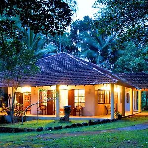 Willa Captain'S Bungalow, Kandy Arawwawala Exterior photo