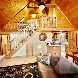1 Bedroom With A Loft And Hot Tub Cabin 45 Minutes To Asheville Marion Exterior photo