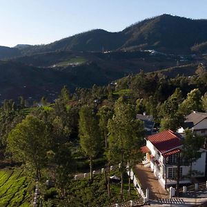 Stayvista At Villa Misty Oaks With Breakfast Utakamand Exterior photo