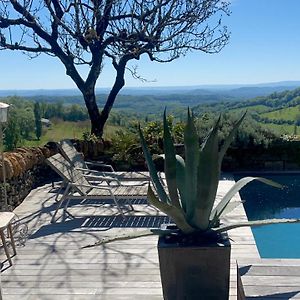 Bed and Breakfast La Chambre D'Oloa Turenne Exterior photo