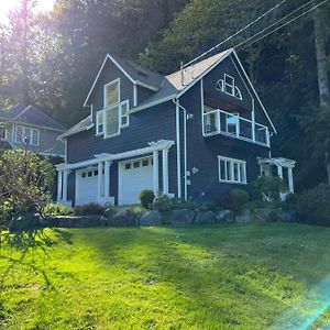 Sea And Cedar Retreat-A Home In A Tranquil Setting Cowichan Bay Exterior photo