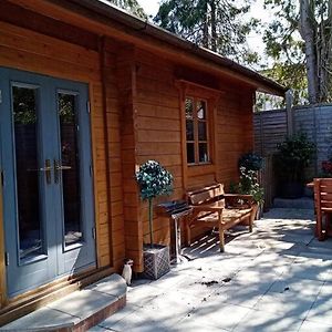 Apartament Tranquil Log Cabin Shepton Mallet Exterior photo