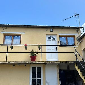 Adorable F1, Au Bord Du Lac D'Elancourt Village Exterior photo