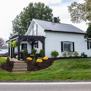 Willa Farmhouse Of Blessings Dundee Exterior photo