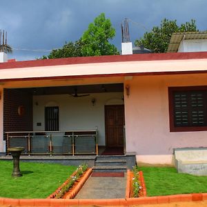 Apartament Vishaal Estate And Farm House Mangaluru Exterior photo