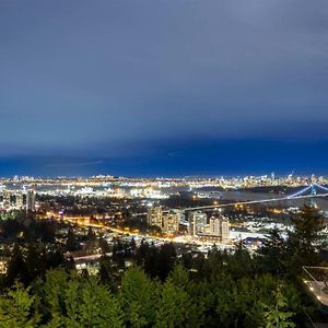 West Vancouver Luxury Home Exterior photo