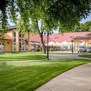 Bed and Breakfast Eprespark Panzio Vecsés Exterior photo