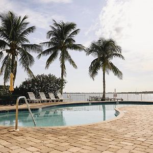 Dolphin Bay In Boca Ciega Resort - 2Br, Pool, Bay View Sankt Petersburg Exterior photo