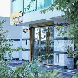 Hotel Sunny Canopy Hulhumale Exterior photo