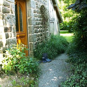 Cozy Holiday Home in Ceauc Céaucé Exterior photo