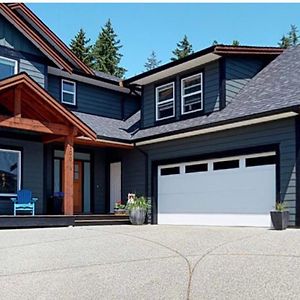 Separate Suite In Prestigious Linley Valley Nanaimo Exterior photo