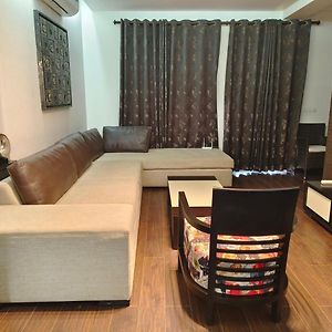 Apartament Blossom Studio Manesar Exterior photo