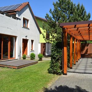 Willa Large House With Parking, 30 Min To Prague Center Uvaly  Exterior photo