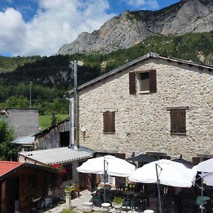 Hotel Auberge Lou Jas Soleilhas Exterior photo