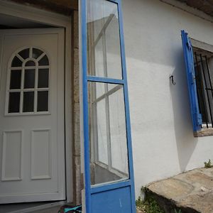 Willa Les Volets Bleus Prémian Exterior photo