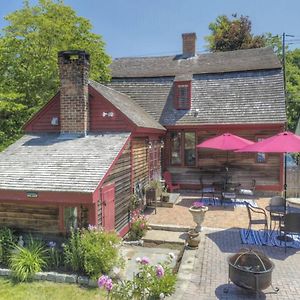 Willa Last House On The River Stonington Exterior photo