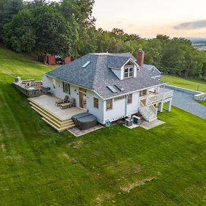 Willa Zen Mountainside Retreat - Spa & Amazing Views! Hagerstown Exterior photo