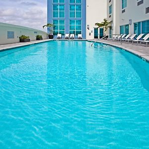 Crowne Plaza Hotel & Resorts Fort Lauderdale Airport/ Cruise By Ihg Exterior photo