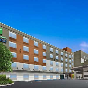 Holiday Inn Express Cruise Airport By Ihg Fort Lauderdale Exterior photo