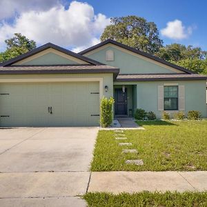 Willa Tavares Retreat With Covered Patio And Private Yard Exterior photo