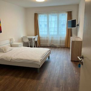 Apartament Zimmer Mit Geteiltem Bad & Kueche Brugg  Exterior photo