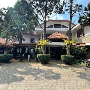 Hotel Gegerkalong Asri Bandung Exterior photo