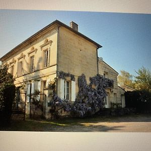 Bed and Breakfast Buisson Gite Et Chambre D'Hote Laruscade Exterior photo