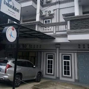 Hotel Reddoorz Near Stasiun Pematangsiantar Exterior photo