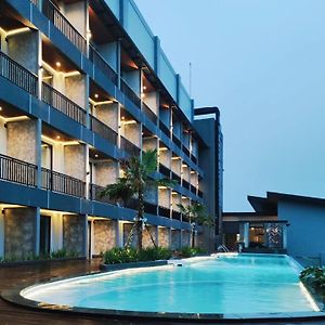 Grand Miami Hotel Malang Exterior photo