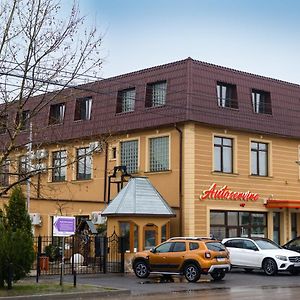 Hotel Little Orient Braiła Exterior photo